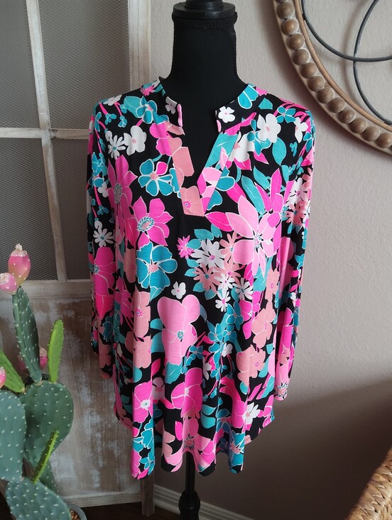 Dear Scarlett Tops - Dear Scarlett Floral Tunic Top in Pink, Teal & Black